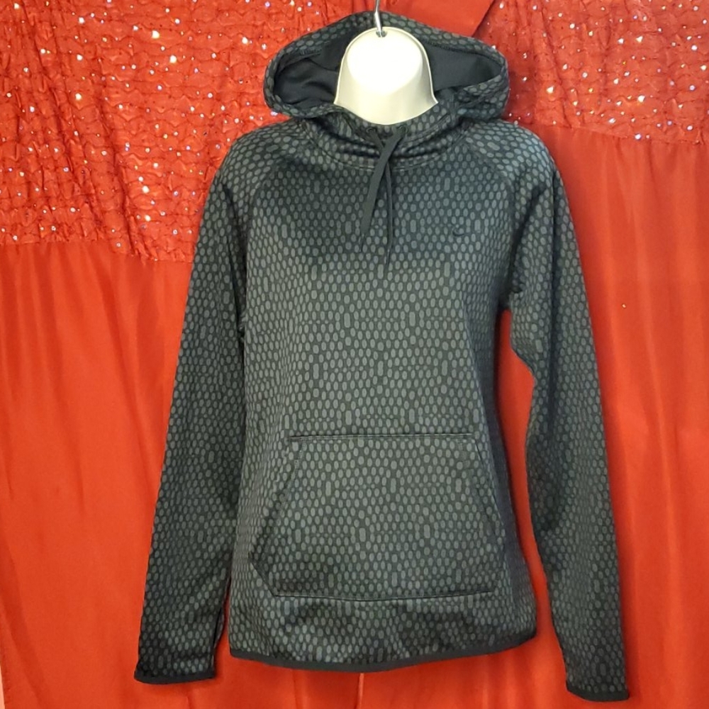 NIKE THERMA FIT sweatshirt